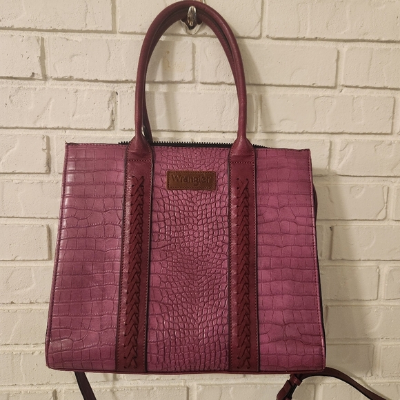 Wrangler Purple Croc-Embossed Women's Bag - Picture 1 of 11
